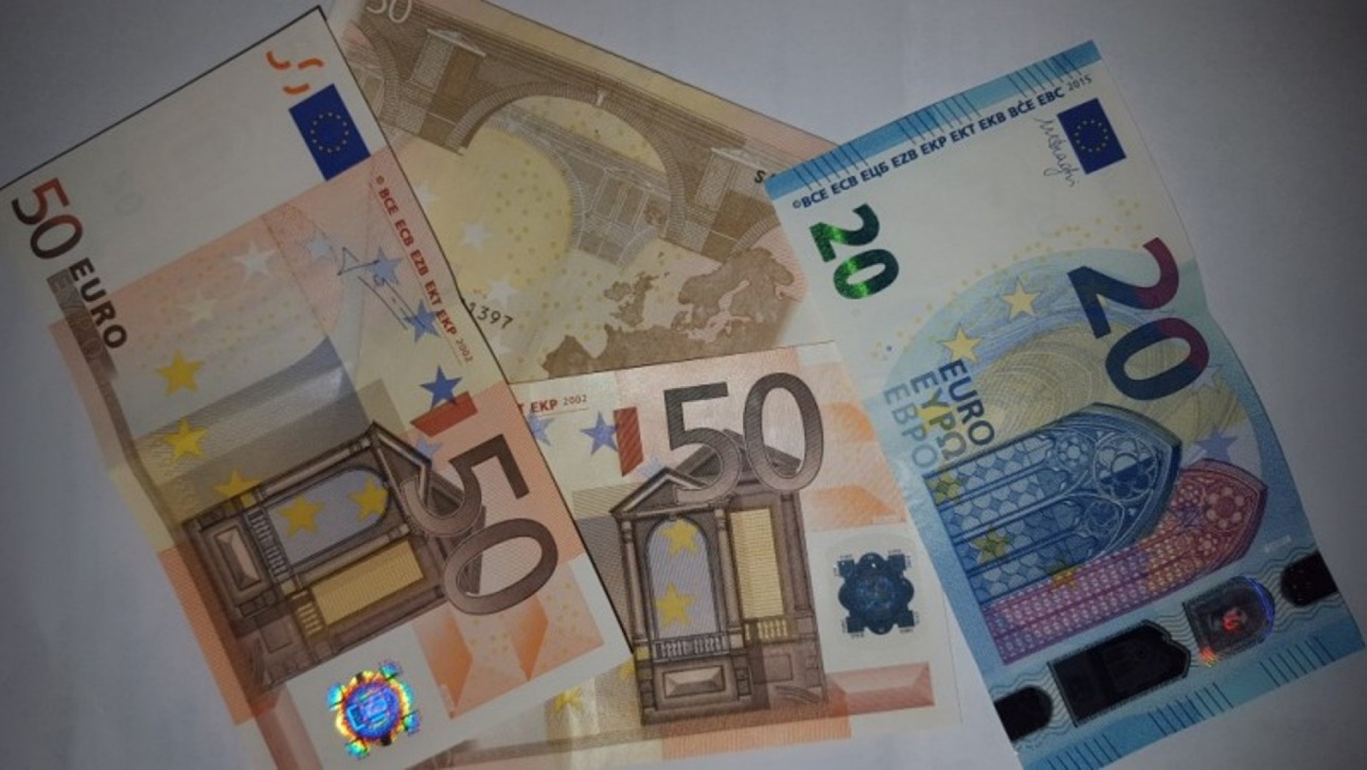 Euro, 13 banconote su un milione sono contraffatte - Ticinolibero