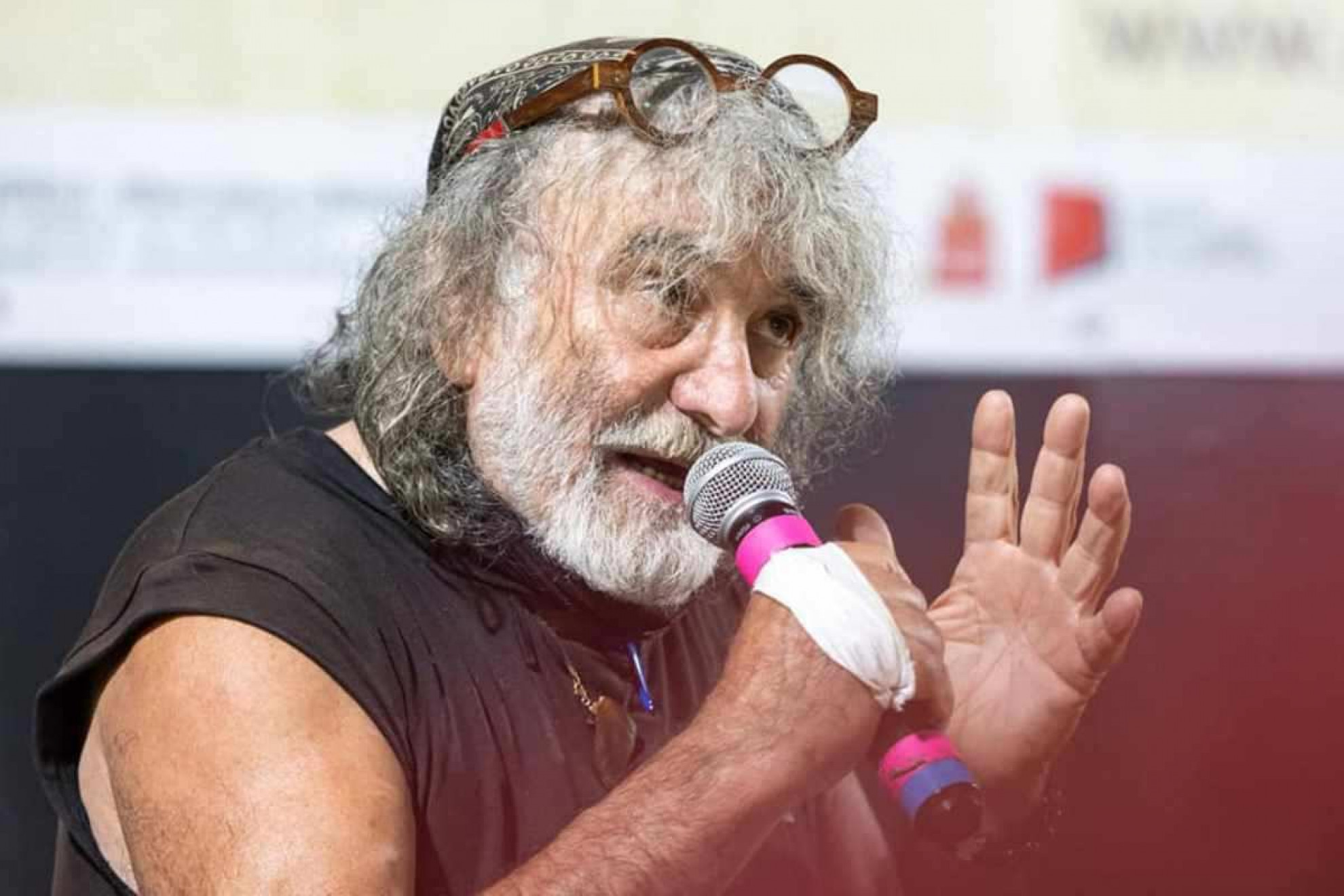 Mauro Corona l'ospite illustre del FestivaLibro di Muralto. Stefano  Gilardi: Profilo perfetto per raccontare il modo di vivere la natura -  Ticinolibero