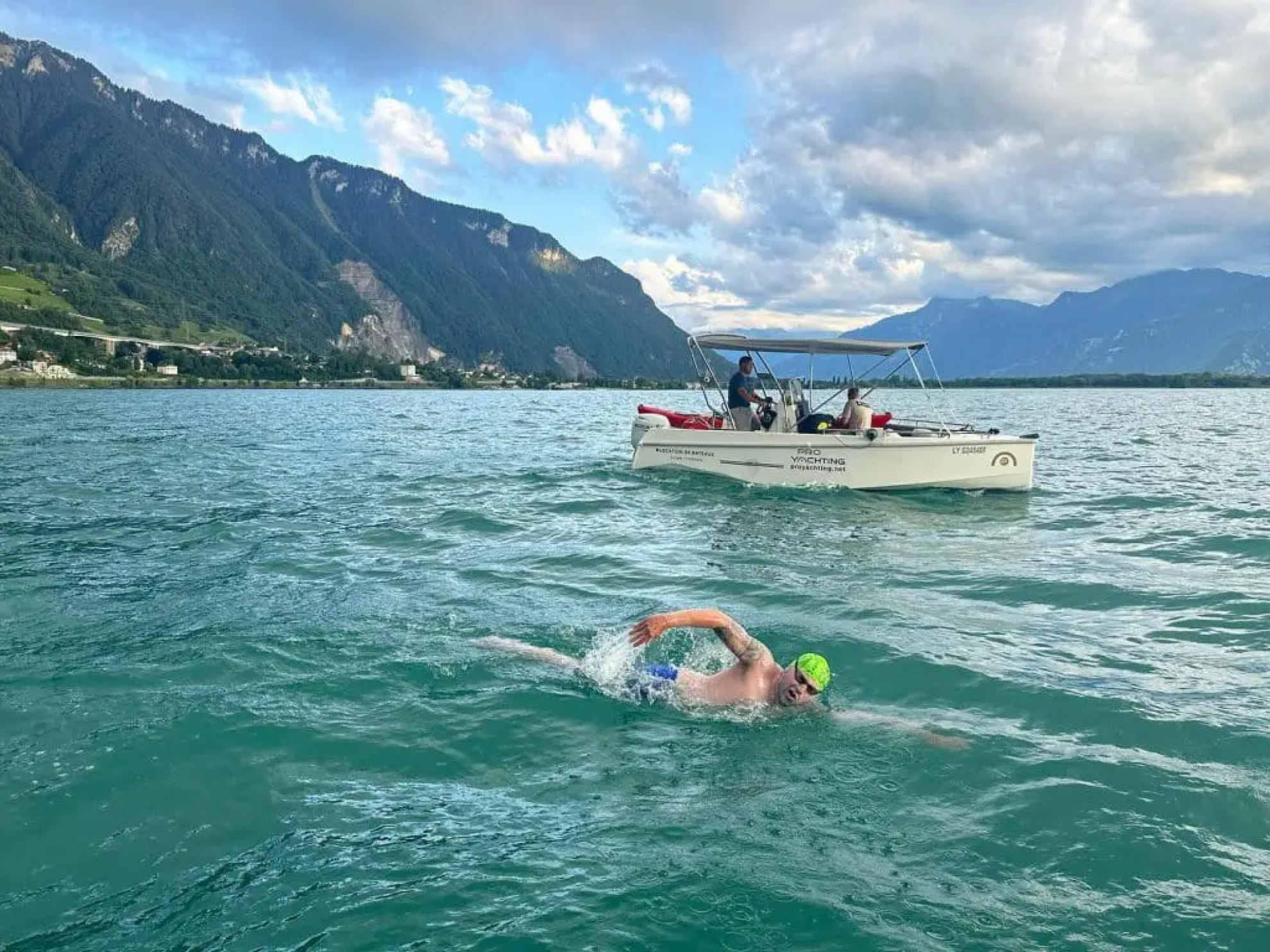 Neil Gilson sfida il Lago di Lugano: 30 km a nuoto per una buona causa ...